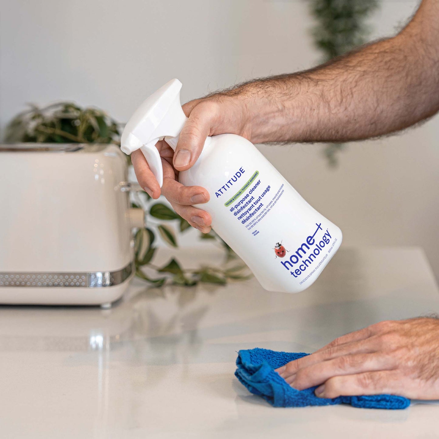 Nettoyant multi surfaces désinfectant 99,9% - Thym & Agrumes